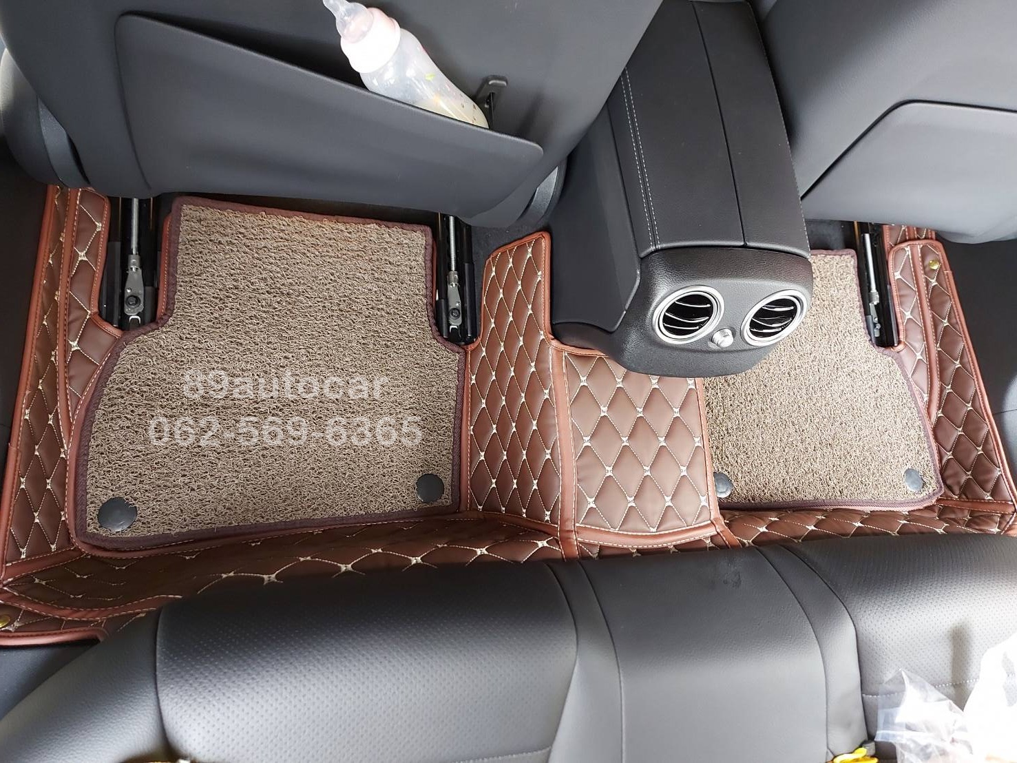 พรมรถยนต์ Benz C220d W205 ปูพรม7D สีกาแฟ + พรมดักฝุ่นสีน้ำตาล เข้ารูป