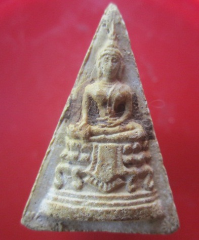 @@พระพุทธสามเหลี่ยม เนื้อผง หลวงพ่อแพ วัดพิกุลทอง จ.สิงห์บุรี @@สภาพสวย