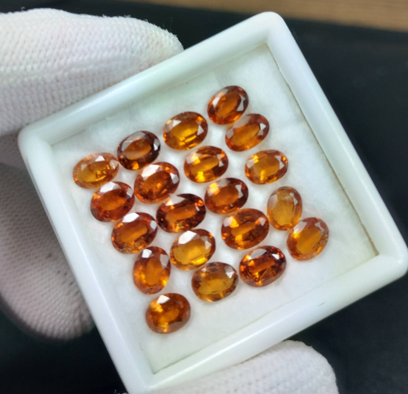 เฮสโซไนต์โกเมน (Hessonite)