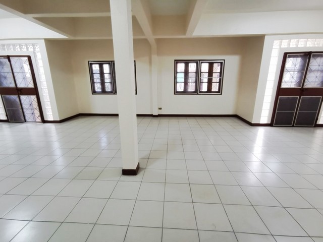 ให้เช่าทาวน์เฮาส์ 2 ชั้น 45 ตร.ว.หมู่บ้านบดินทรรักษา 4 กม.8 ซอยคู้บอน 27