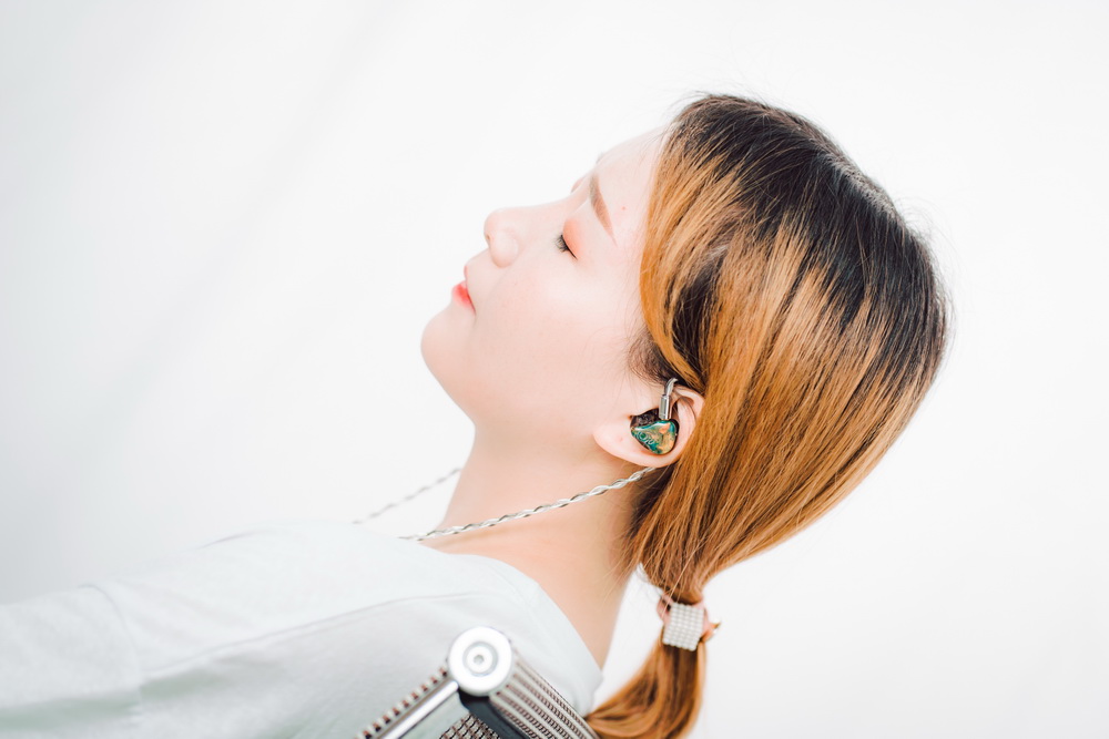 ขาย DUNU SA6 หูฟัง 6 ไดรเวอร์ (6BA) Sonion + Knowles รองรับ Hi-Res , Tuning Modes