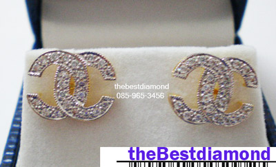 สินค้าหมด BE825+++ต่างหูชาแนล+++แบบสุดฮิต งานสวย หรู ดูดี งานทองจิกไข่ปลา ชุปเป็นทองขาว ทำให้ดูเพชรแพรวพราว