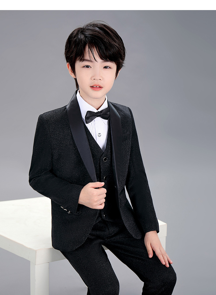 พร้อมเช่า ชุดสูทเด็กชาย สีดำ เนื้อกากเพชร แบบหรูหรา **พร้อมเช่า 120,130,140,150,160,170**