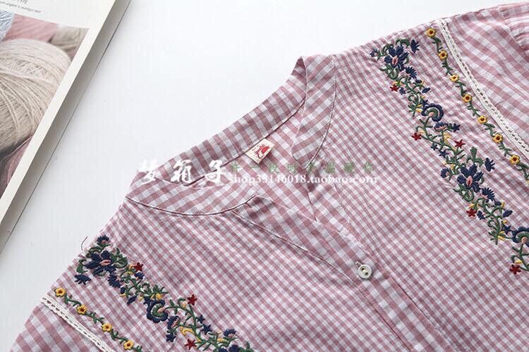 เสื้อผ้าฝ้ายลายสก็อตลายปัก