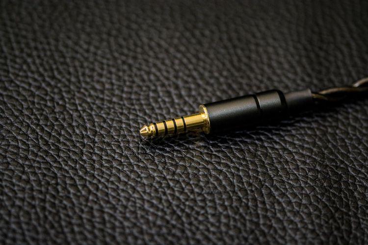 ขาย HiBy 4.4 to 2.5 Adapter สายแปลง 4.4 เป็น 2.5 Balanced