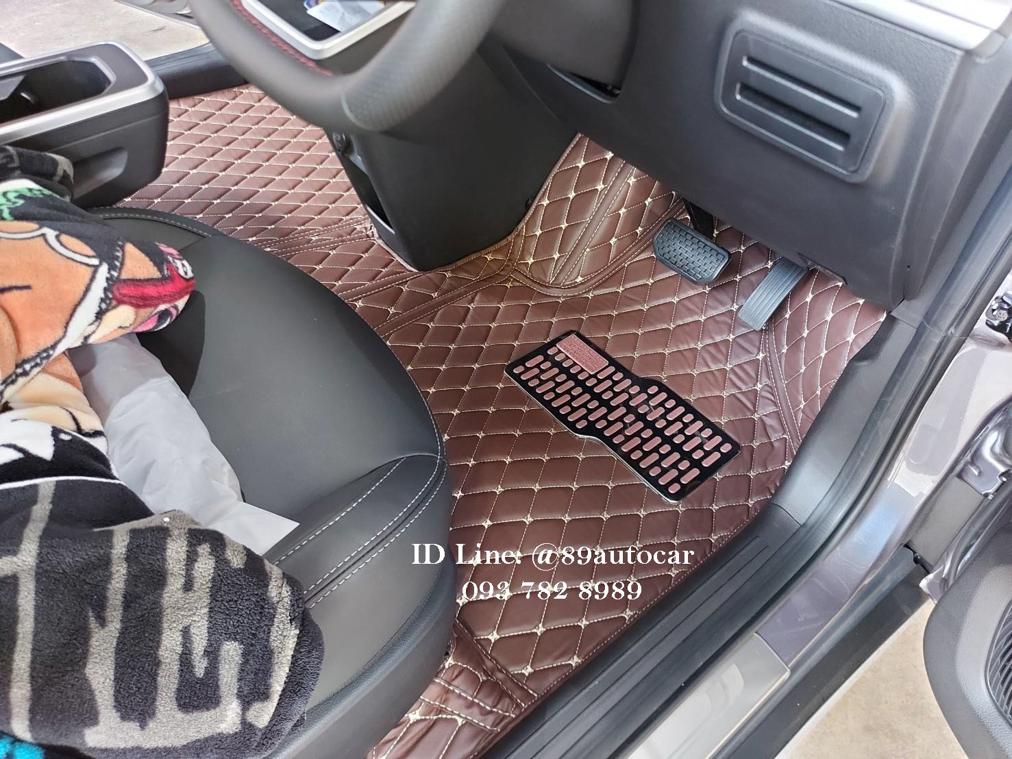 พรมรถยนต์ Neta V ปูพรม6D สีกาแฟ เต็มคัน
