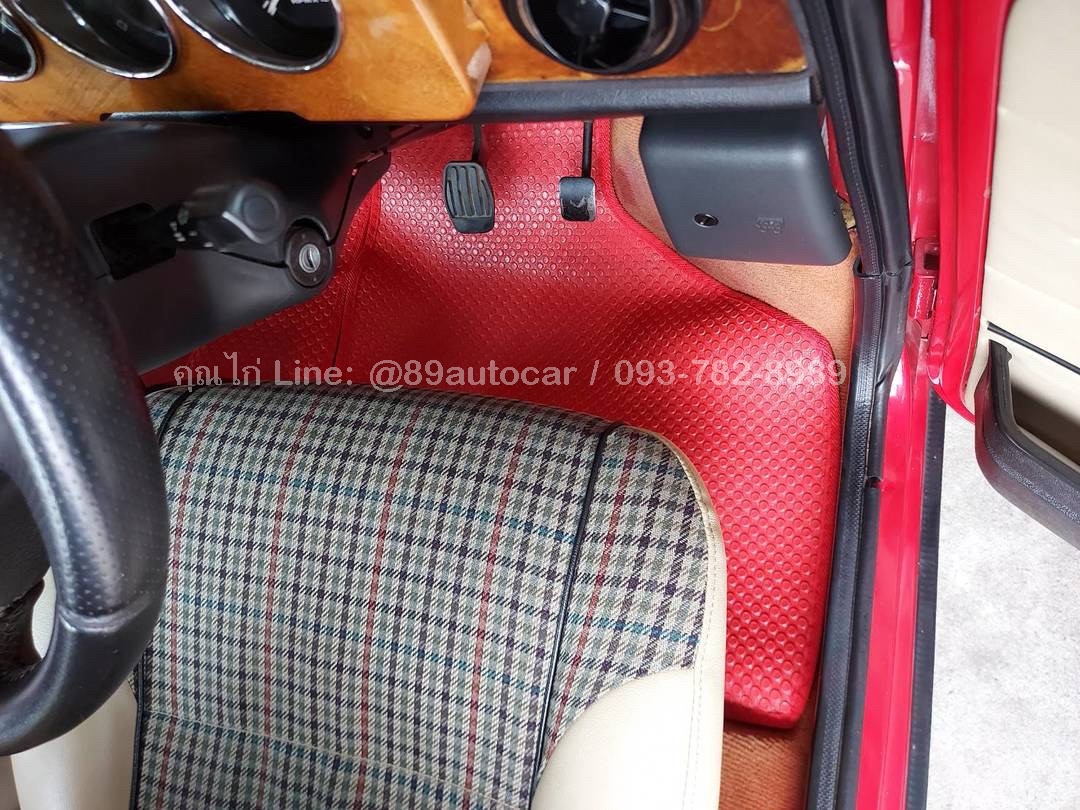 ผ้ายางปูพื้นรถยนต์ Rover Mini ปูกระดุมเล็ก PVC สีแดงขอบแดง เข้ารูป