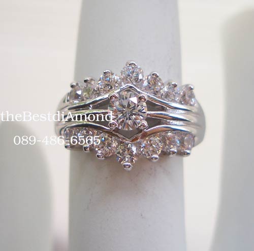 BR522RD+++แหวนปีกนก 2 แถวประกบ เพชรเม็ดกลม แบบเริ่ด ทันสมัย สวยสุดๆ เพชรเล่นไฟ ประกายแวววับ รับรองสวยเด่น ถูกใจ ใส่แล้วดูดีมีระดับมากๆๆ