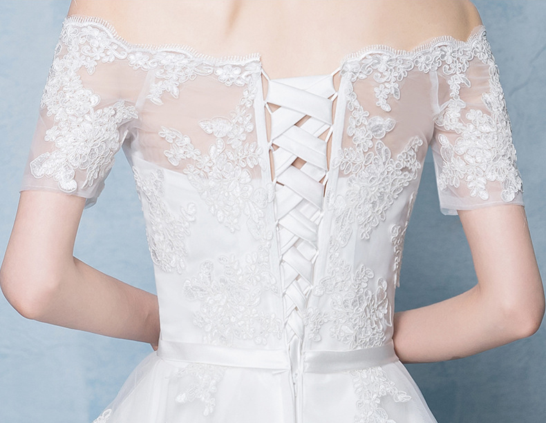 พร้อมเช่า ชุดแต่งงาน มินิมอล ชุดหมั้น ลูกไม้ ทรงปาดไหล่ หน้าสั้น หลังยาว ชุดพรีเวดดิ้ง