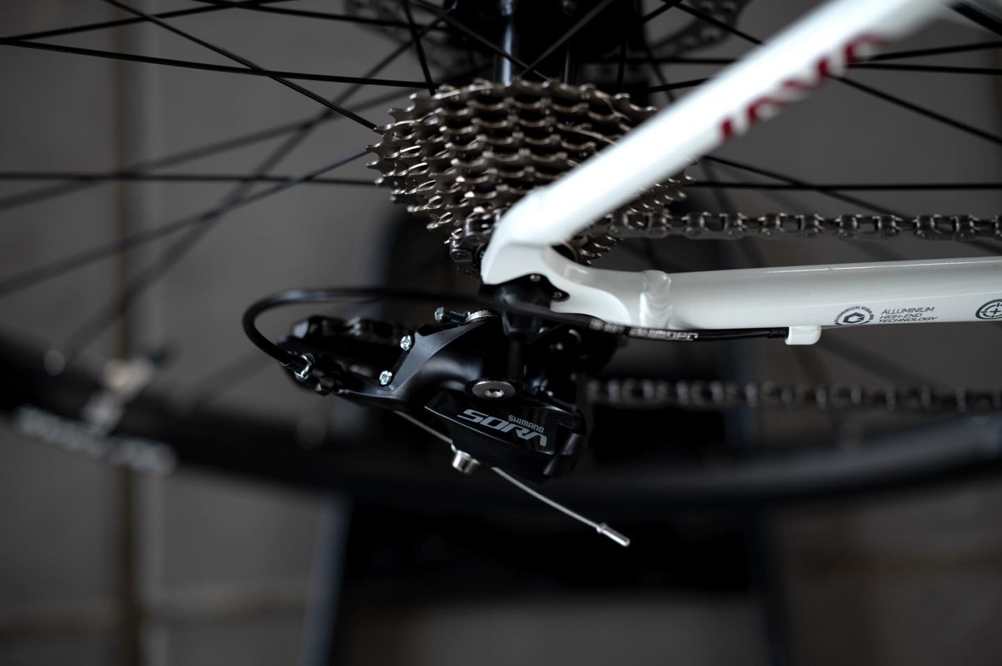 จักรยานเสือหมอบ JAVA RONDA DISC เฟรมอลู เกียร์ Shimano Sora2*9sp, แฮนด์ Integrated 700c 2022