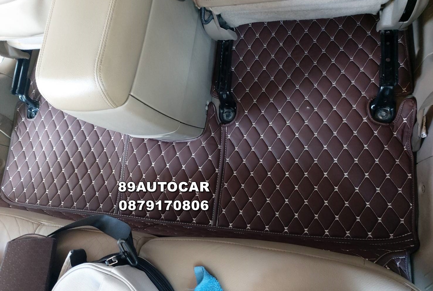 พรมรถยนต์ Ford Escape ปูพรมหกดี สีกาแฟ เข้ารูป เต็มคัน