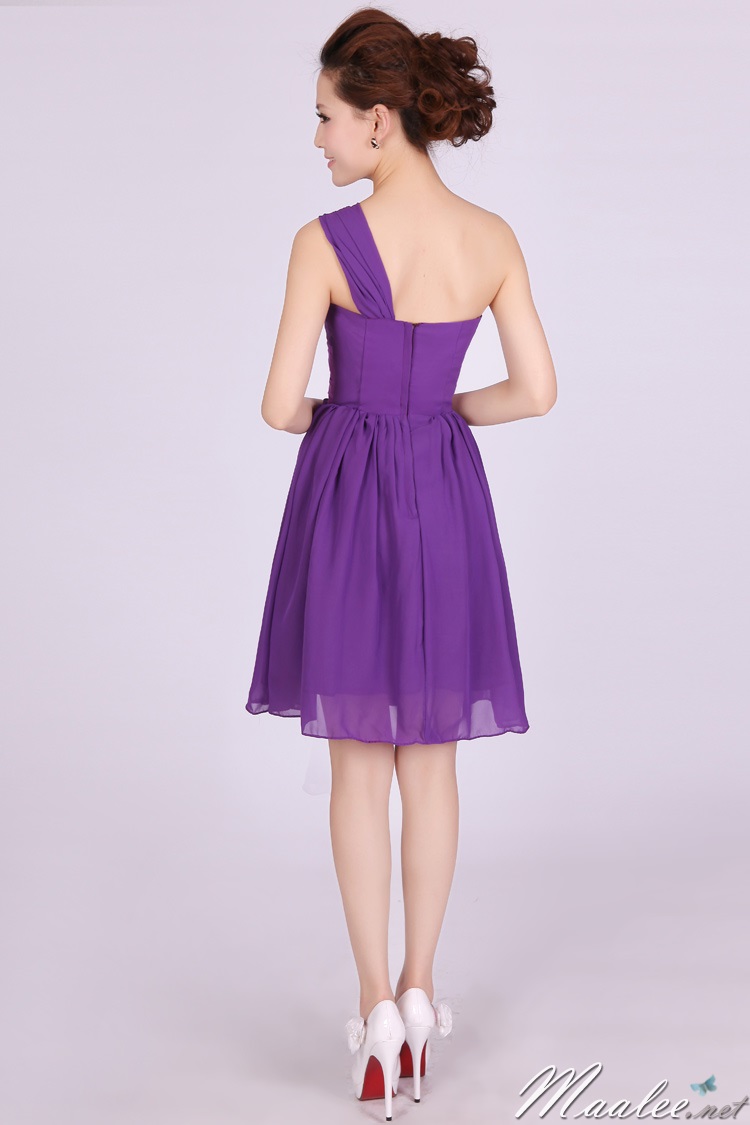 พร้อมส่ง ชุดราตรีสั้น บ่าเฉียง สีม่วงเข้ม คอเว้า Sweet Heart คาดเอวผ้าซาติน