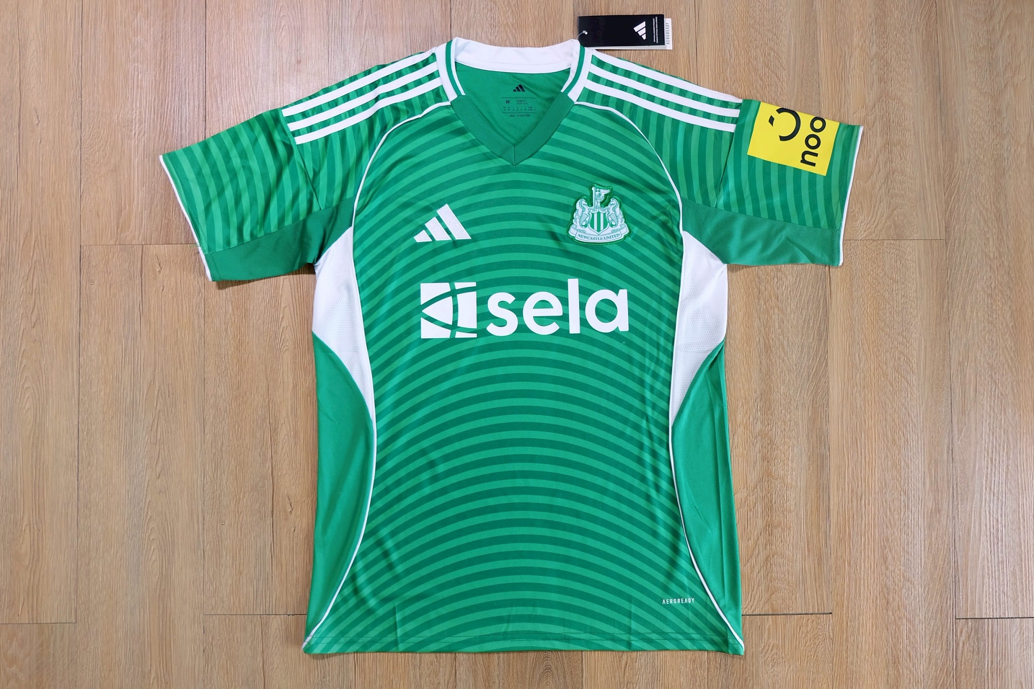 Newcastle United 2025/26 Away Jersey เสื้อนิวคาสเซิล เยือน