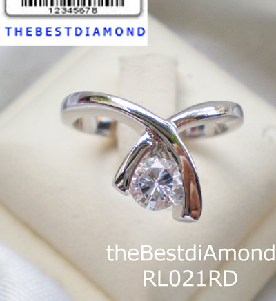 RL021RD แหวนเพชรเม็ดเดียว แบบหนีบ น่ารัก เรียบ หรู แต่ดูดี ใส่ติดนิ้วได้ทุกโอกาส เพชรCZ ขนาด 40 ตัง 4.8 มม เพชรวิ๊งๆๆ