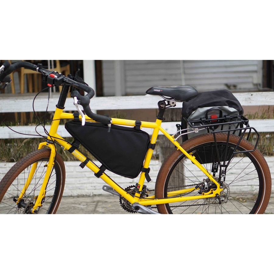 Vincita ตะแกรงหลังจักรยาน TOUR DISC สำหรับรถดิสเบรค สีดำ (C025) - สำหรับล้อ 26 นิ้ว ตะแกรงท้าย รับน้ำหนักได้ถึง 25 KG สำหรับล้อ 24-28 นิ้ว