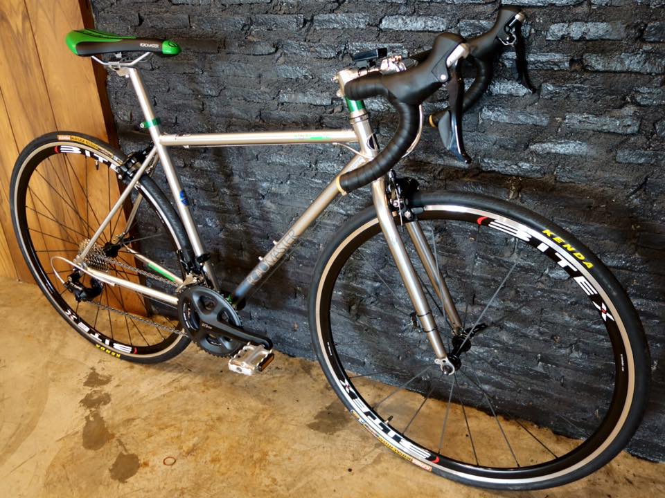จักรยานเสือหมอบ Roadmaster 816RB Shimano Claris 16speed