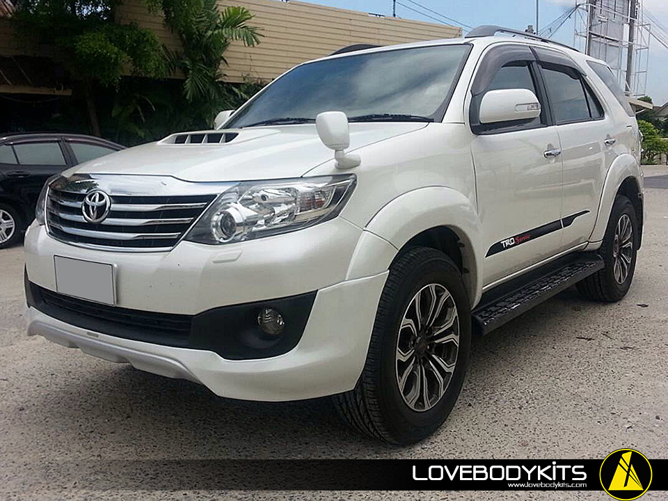 ชุดแต่ง SPORTIVO V5 แบบครอบไฟตัดหมอก : Fortuner 2012-2014