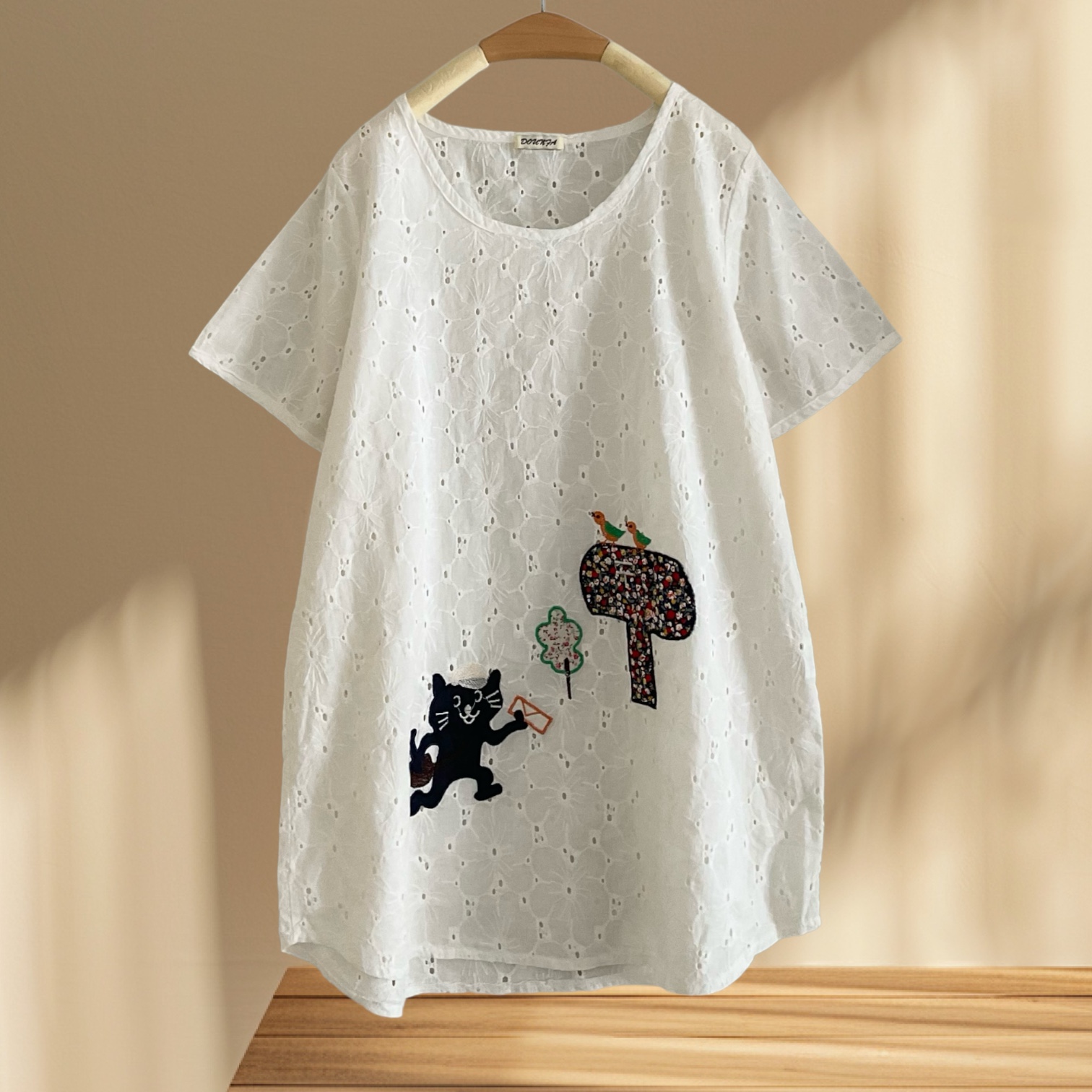 เสื้อผ้าลูกไม้ลายปักเนื้อผ้านิ่ม