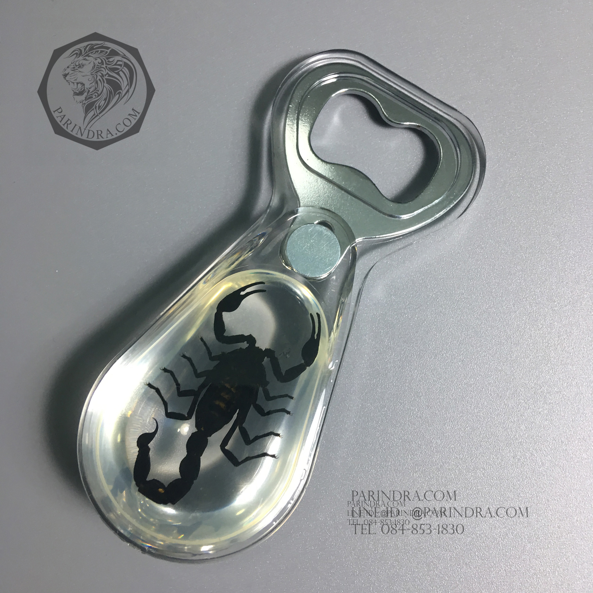 ที่เปิดขวด แมงป่องสีดำในเรซิ่น แบบมีแม่เหล็กติดกับตู้เย็น