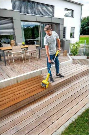 แปรงไนล่อน UNIVERSAL wood brush