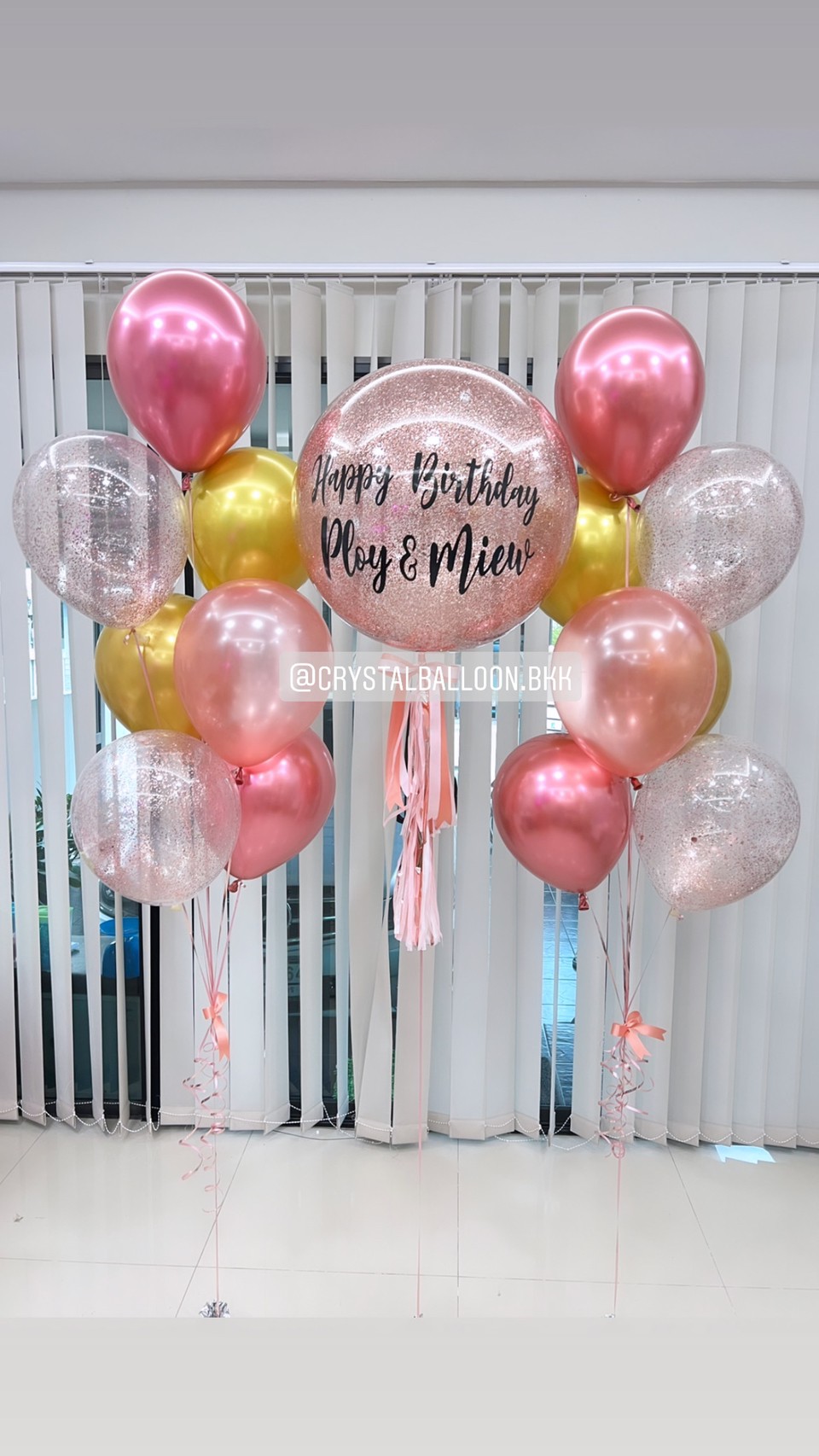 ลูกโป่ง วันเกิด Bubble ขนาด 24" พร้อม ช่อลูกโป่ง ช่อ 7 ลูก 2 ช่อ,ลูกโป่งใส ใส่กลิตเตอร์ พร้อมตกเเต่ง สามารถเปลี่ยนสีลูกโป่ง/เปลี่ยนข้อความ/เปลี่ยนขนาดได้
