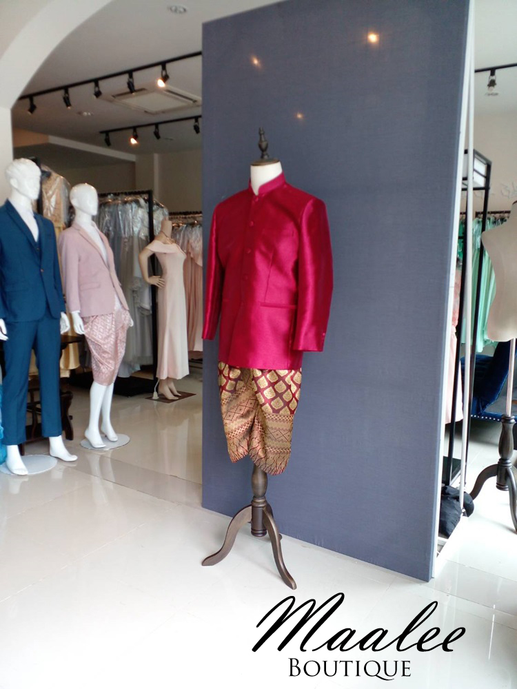 พร้อมเช่า ชุดแต่งงานไทยประยุกต์ สีแดง