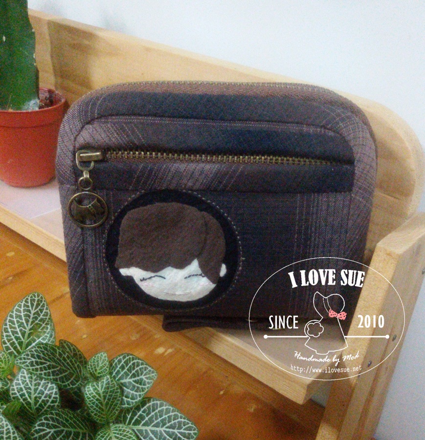 กระเป๋าสองซิปย่อขนาด - ลายนี้ไม่รับทำซ้ำ แจ้งลายใหม่ได้ค่ะ