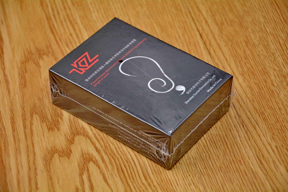 ขาย KZ ED12 หูฟังแบบ Sport ถอดสายได้ รูปทรง 3 มิติ เบสลึก เสียงคมชัดทุกย่าน