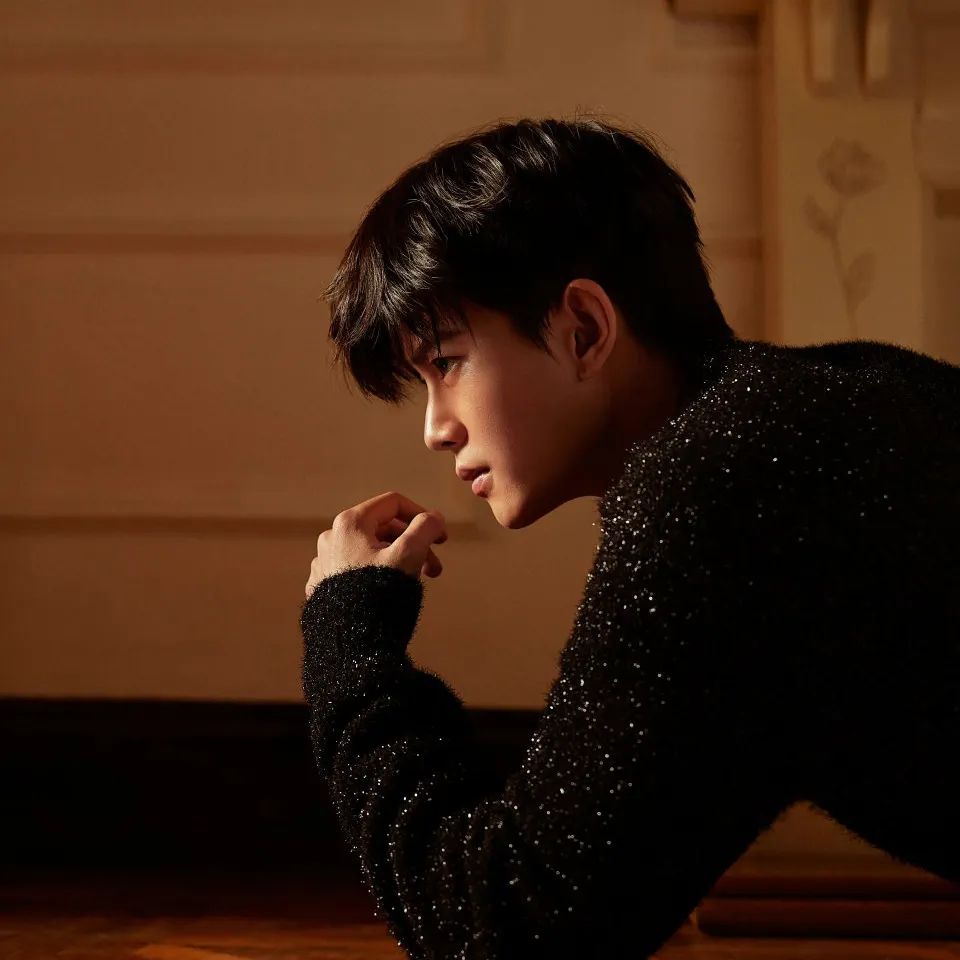 นิตยสาร Madame Figaro เหรินเจียหลุน เดือน 10/2022