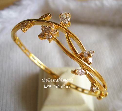 สินค้าหมด=BB030+กำไล cute style(กำไลน่ารักๆ รูปดอกใม้ 3 ดอกงานอ่อนช้อยมาก งานน่ารักสุดๆ แบบเหมือนของจริง เพชรแวววาว ใส่ติดข้อมือได้เลย ไม่เวอร์เกินไป