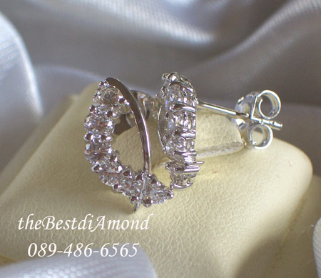 BE433RD+++ต่างหูเพชร แบบmodern+++แบบเก๋ไก๋ ทันสมัย ไม่เวอร์มาก ใส่ติดหูได้เลยค่ะ