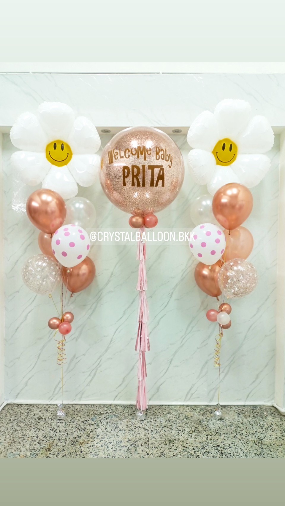 ลูกโป่ง Welcome Baby Bubble ขนาด 36" สีโรสโกล พร้อมตกแต่ง ช่อลูกโป่งฟอยล์ดอกเดซี่ 2 ช่อ ช่อ 7 ลูก,ลูกโป่งใส ใส่กลิตเตอร์,ลูกโป่งลายจุด สามารถเปลี่ยนสีลูกโป่ง/เปลี่ยนข้อความ/เปลี่ยนขนาด/เปลี่ยนฟอยล์ตกแต่งได้