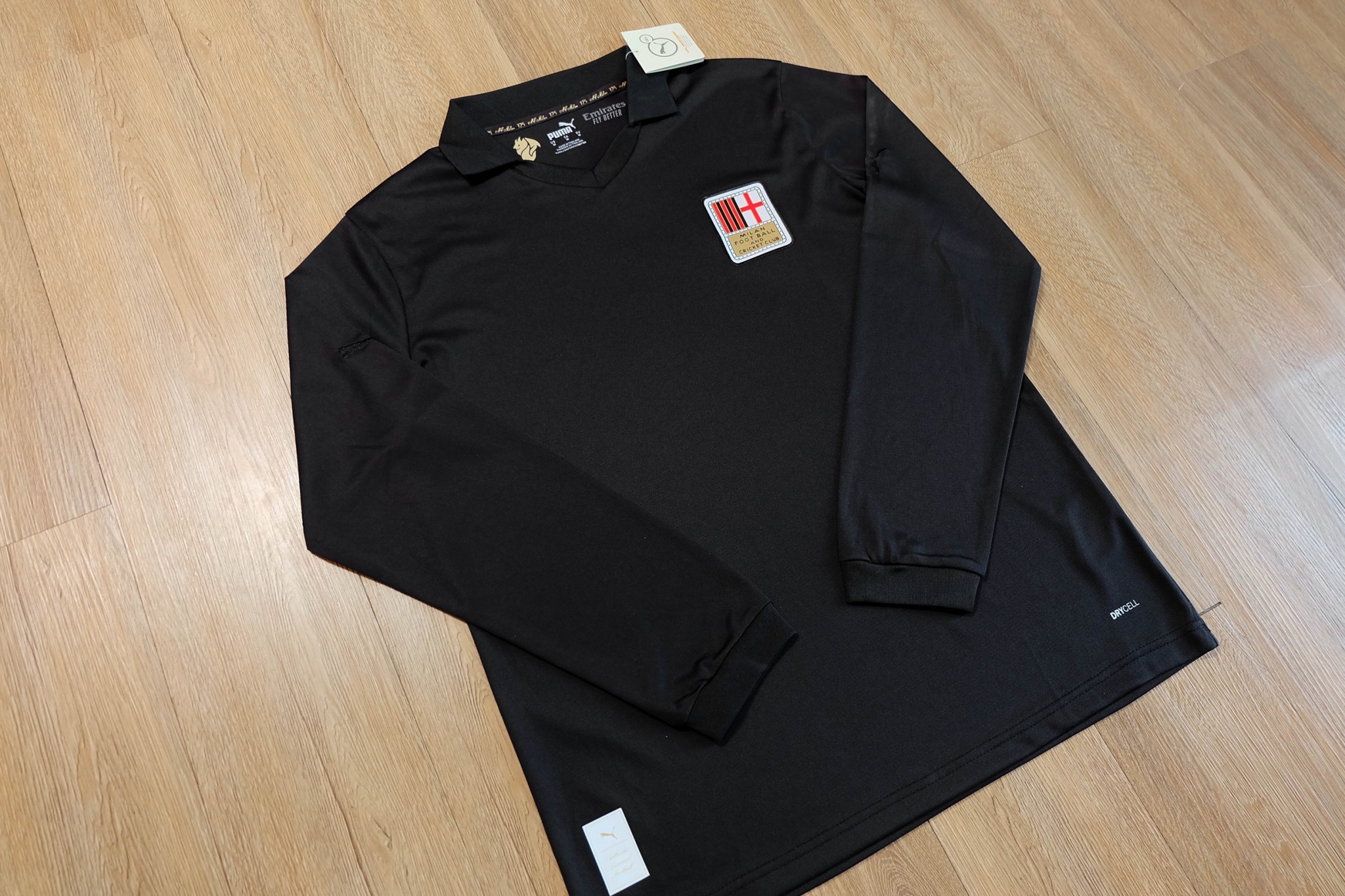 AC Milan 125th Anniversary Black Vintage Jersey เสื้อเอซีมิลานย้อนยุคแขนยาว