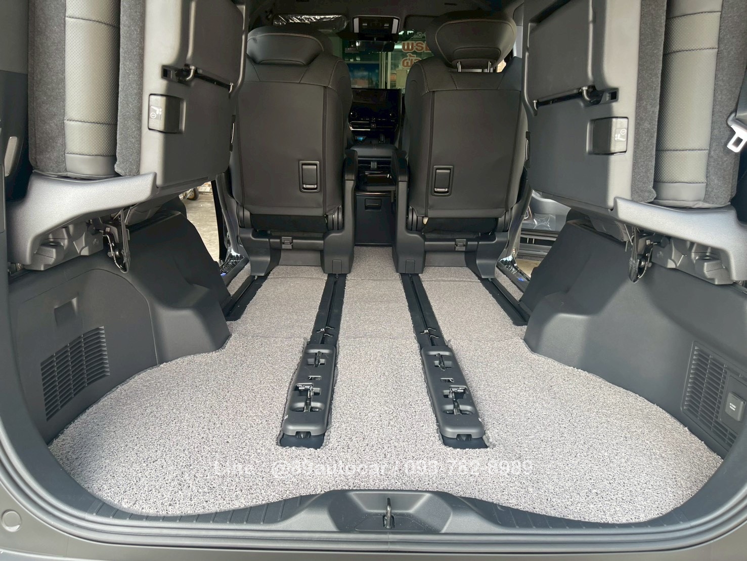 พรมดักฝุ่นรถตู้ สีเทา เข้ารูป Toyota Alphard 40 ปี 2025