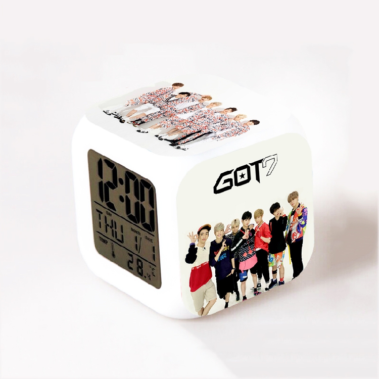 นาฬิกาดิจิตอลลูกเต๋า GOT7