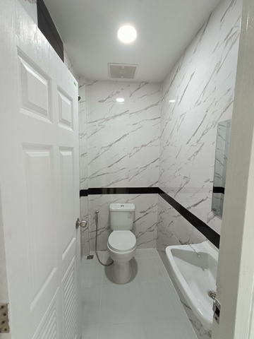 ขายทาวน์เฮ้าส์หมู่บ้านกรุงทอง สายไหม33 แบบ 3 ห้องนอน 2 ห้องน้ำ รีโรเวทใหม่ พร้อมเข้าอยู่ ฟรีโอน