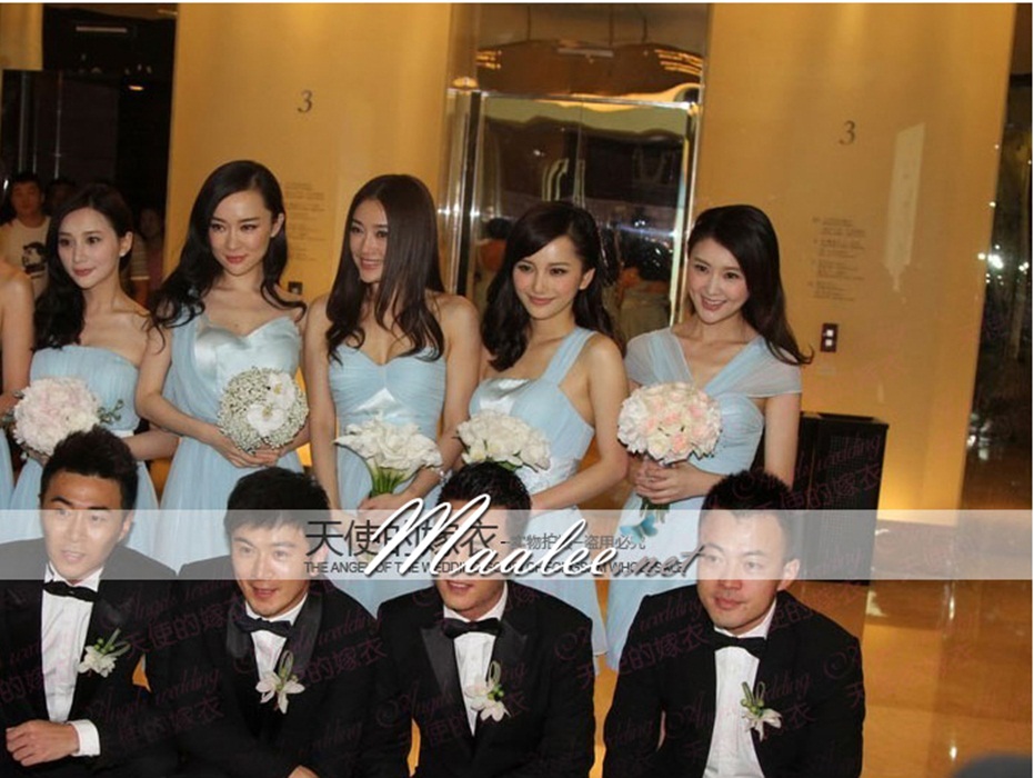 พร้อมเช่า ชุดเพื่อนเจ้าสาว ผ้าชีฟอง สีฟ้า ชุดเข้ารูปเน้น อกเเอว สะโพก แบบแขนกุกช่วยพรางต้นแขนได้