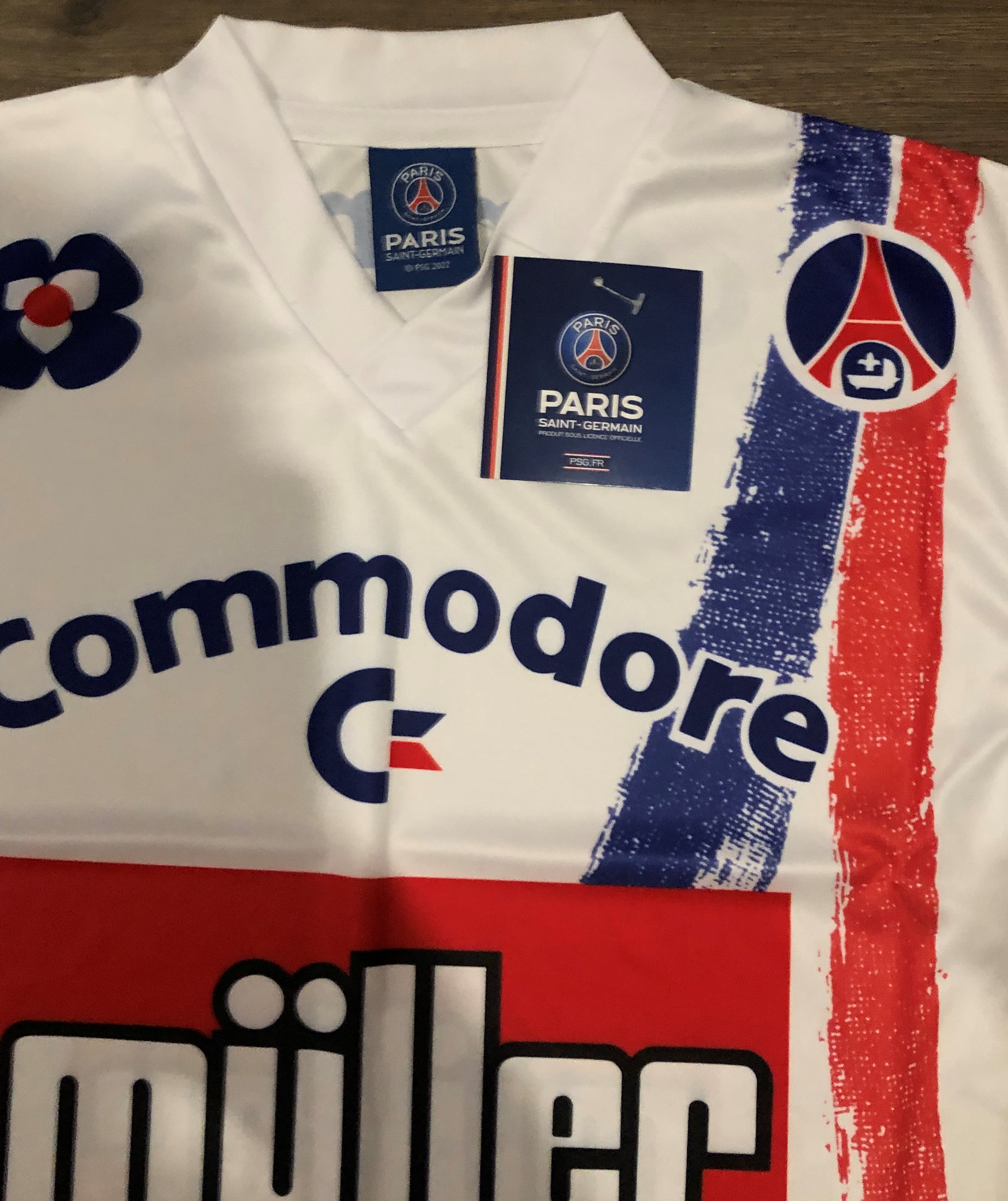 เสื้อฟุตบอล ทีมสโมสรปารีส แซงต์ แชร์กแมง ชุดเยือน เรโทร 1991/92 ใหม่ M-Size / PARIS SAINT GERMAIN Football Shirt Retro Away Kit 1991/92 Jersey NEW M-Size