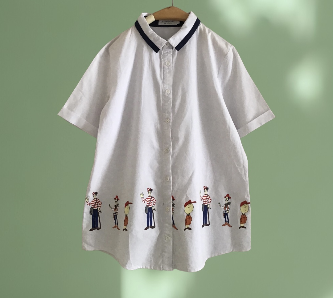 เสื้อเชิ้ตแขนสั้นสกรีนลาย