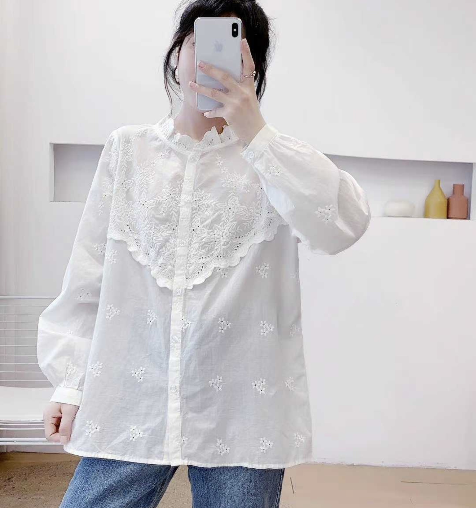 เสื้อผ้าฝ้ายลายปักลูกไม้แต่งคอระบาย