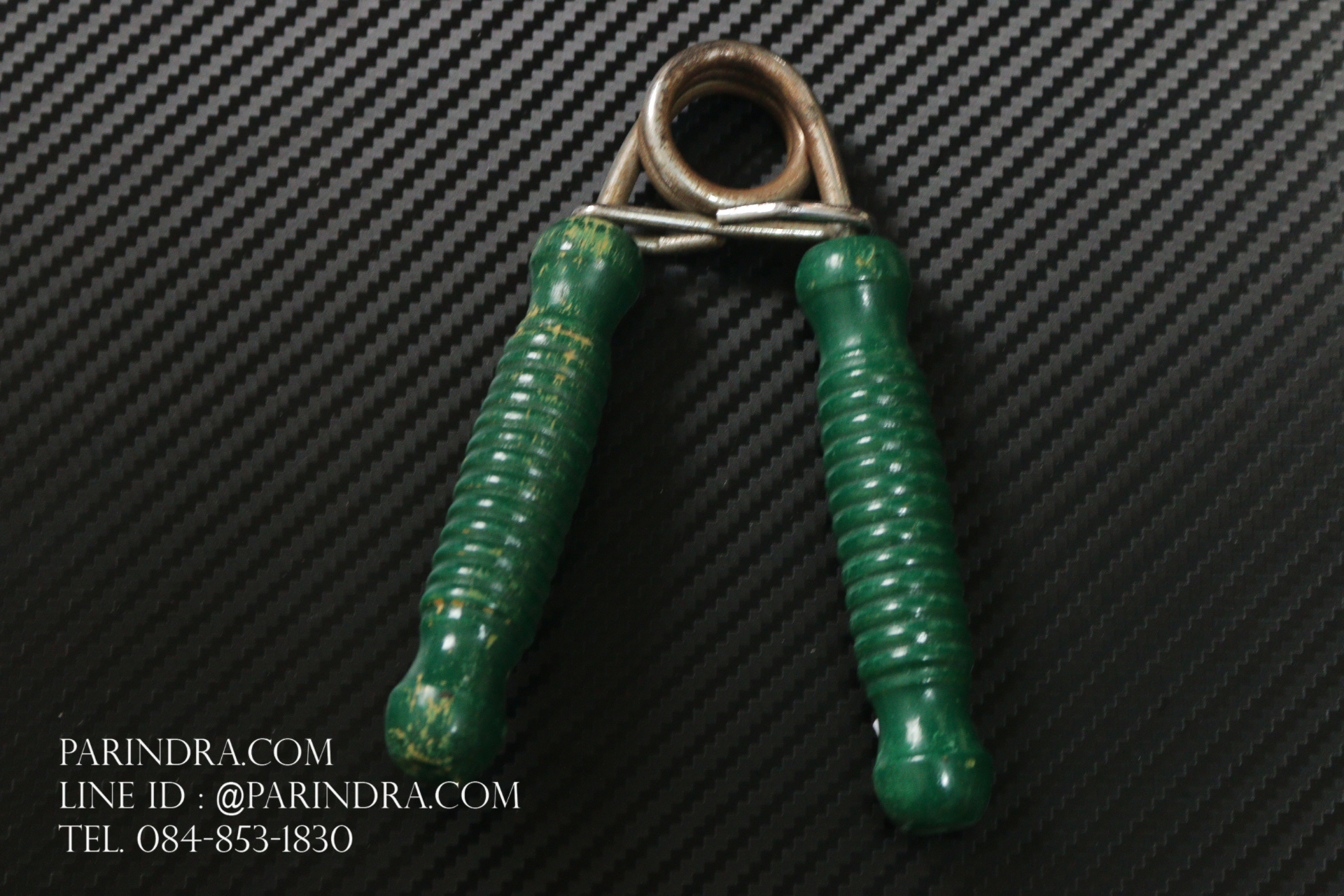 อุปกรณ์สำหรับบีบฝึกกำลังมือ ด้ามไม้สีเขียว ใช้การได้ดี JAPAN