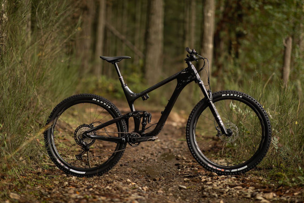 จักรยานเสือภูเขา Giant Trance Advanced Pro 29 1 เกียร์ Deore XT 1x12sp, เฟรมคาร์บอน 29er ปี 2022