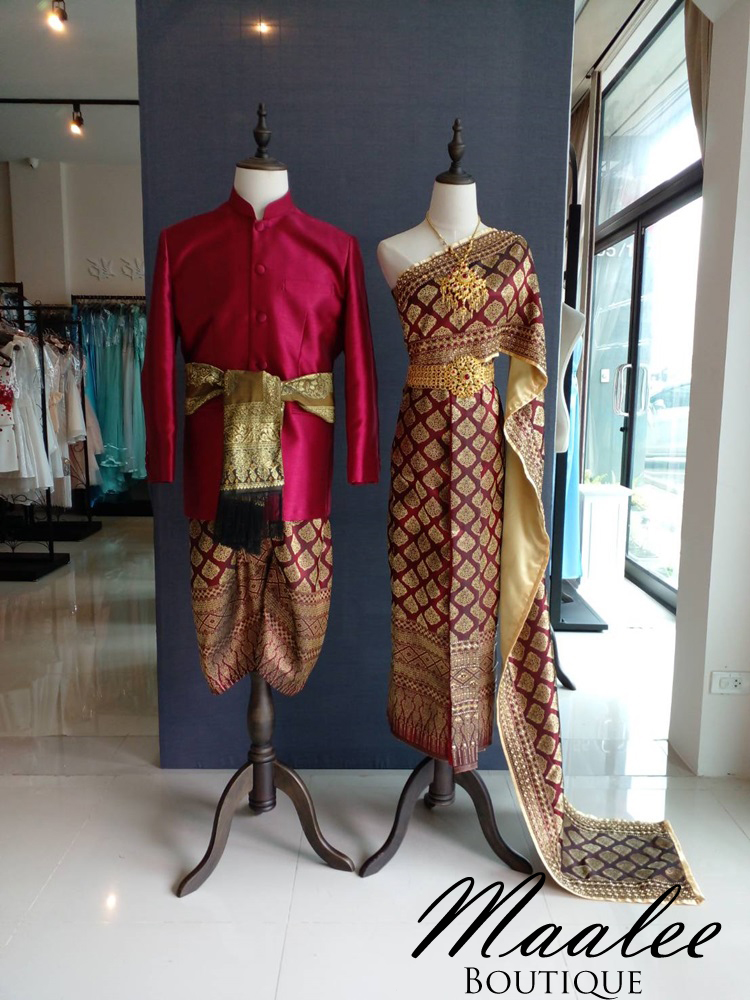 พร้อมเช่า ชุดแต่งงานไทยประยุกต์ สีแดง