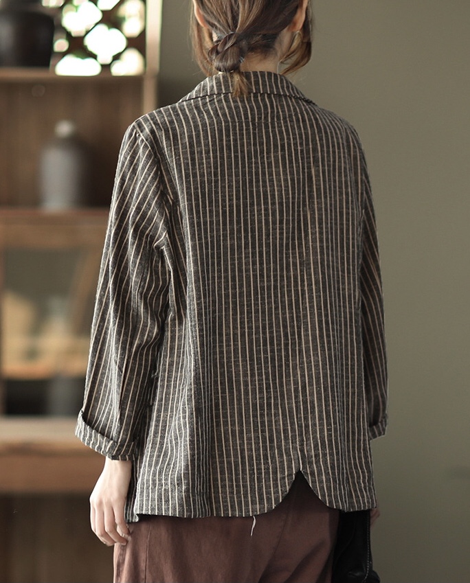 เสื้อสูทผ้าลินินผสมฝ้ายลายทางแต่งกระเป๋า