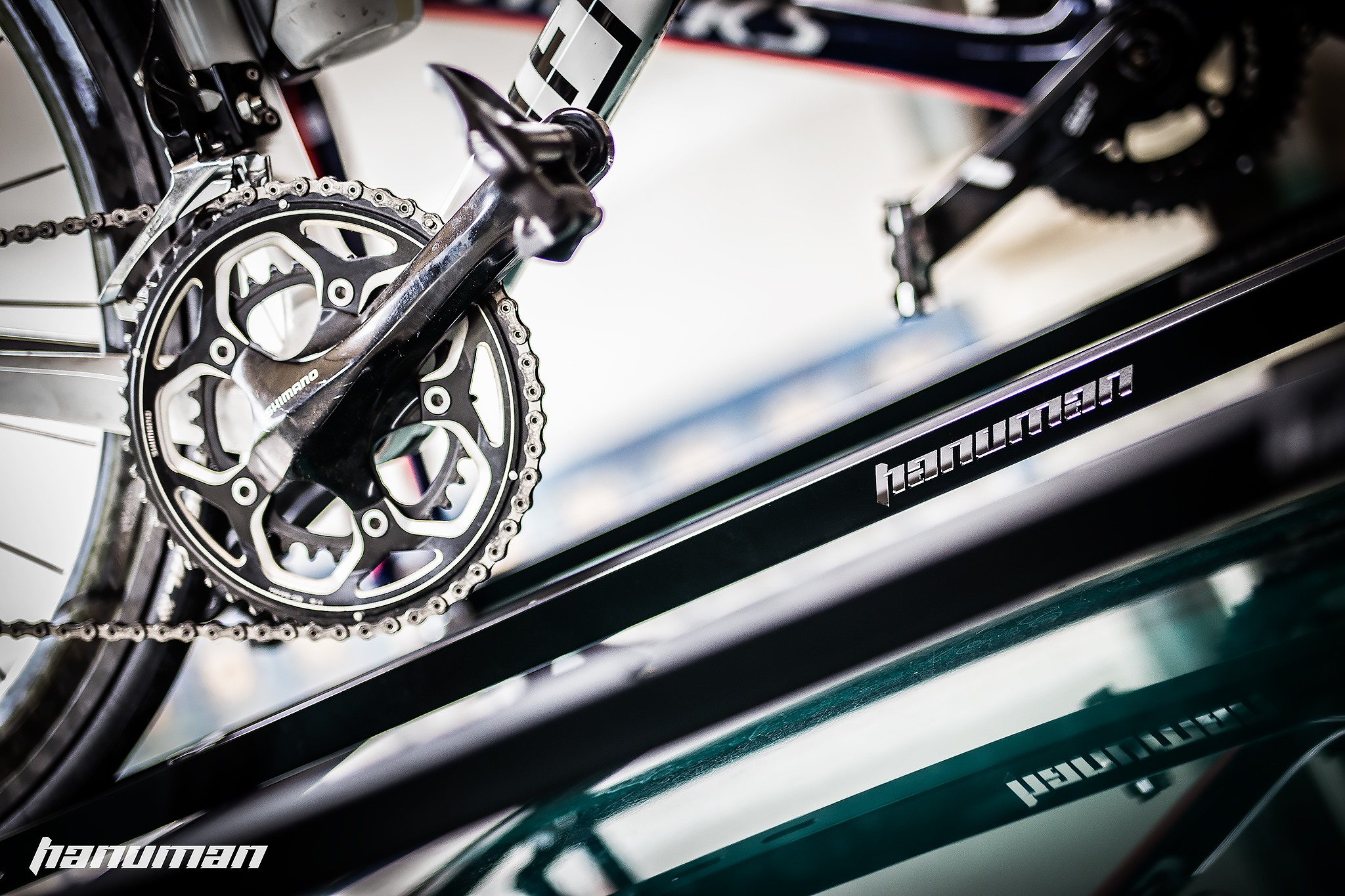 แร็คบรรทุกจักรยาน Hanuman rack C01, Car Bike Rack สำหรับบรรทุกรถจักรยานบนหลังคา ไม่มีแร็คจับตัวรถ (คานอลูมิเนียม 2 เส้น + ตัวจับหลังคา 4 มุม) **แยกรุ่น**