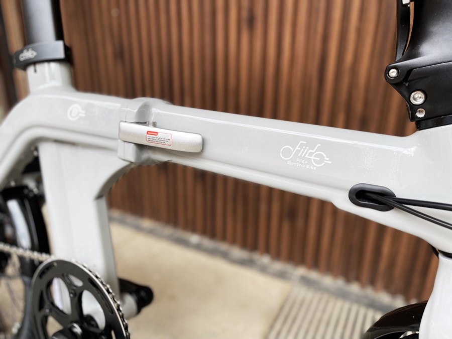 Fiido D11 Folding E-bike 2025 – 250W Electric Bike | 417.6Wh Battery | Hydraulic Disc Brakes | 7-Speed Shimano