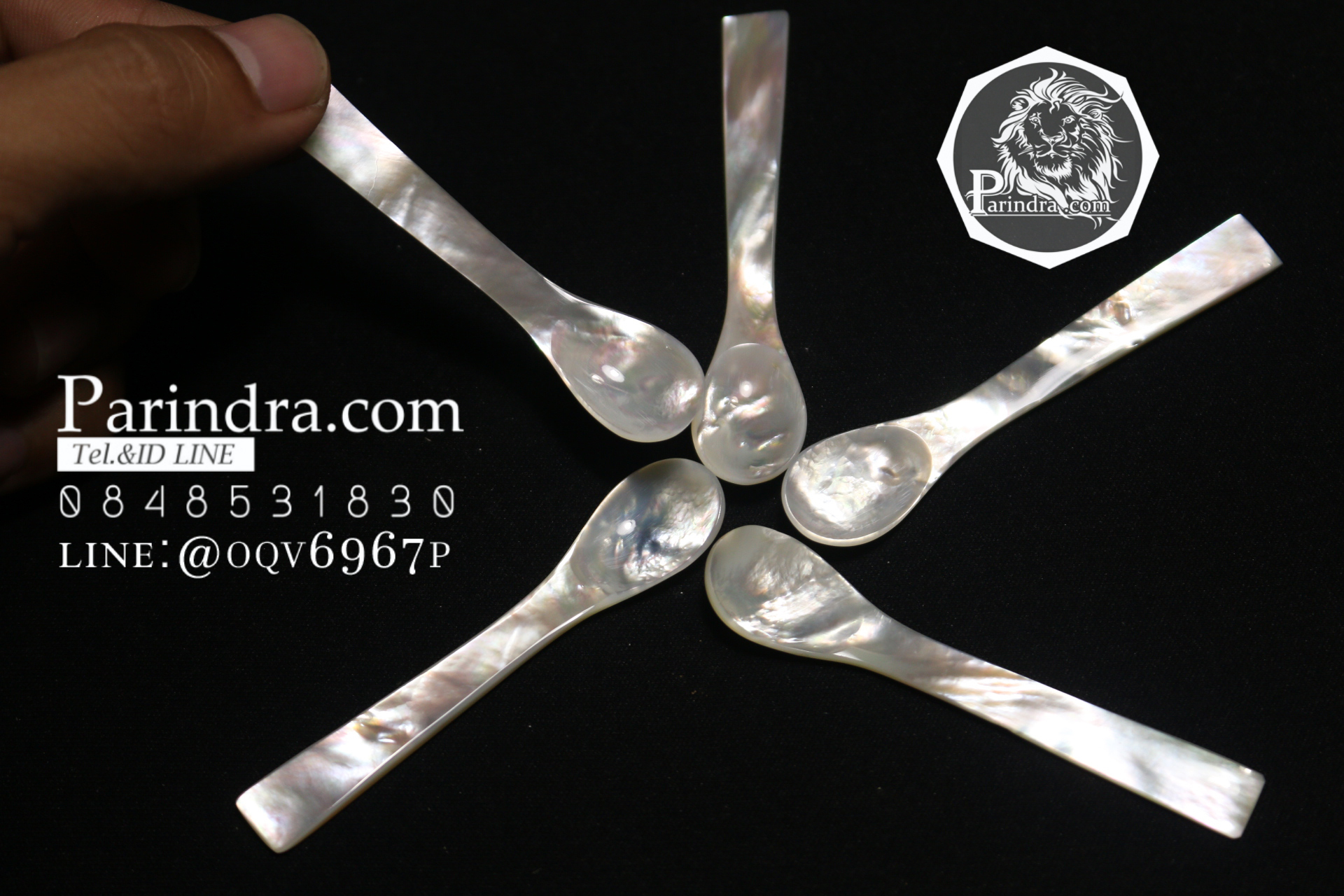 ช้อนเปลือกหอยมุกแท้ ใช้สำหรับ ตักอาหาร ไข่คาเวียร์ และ เครื่องสำอาง