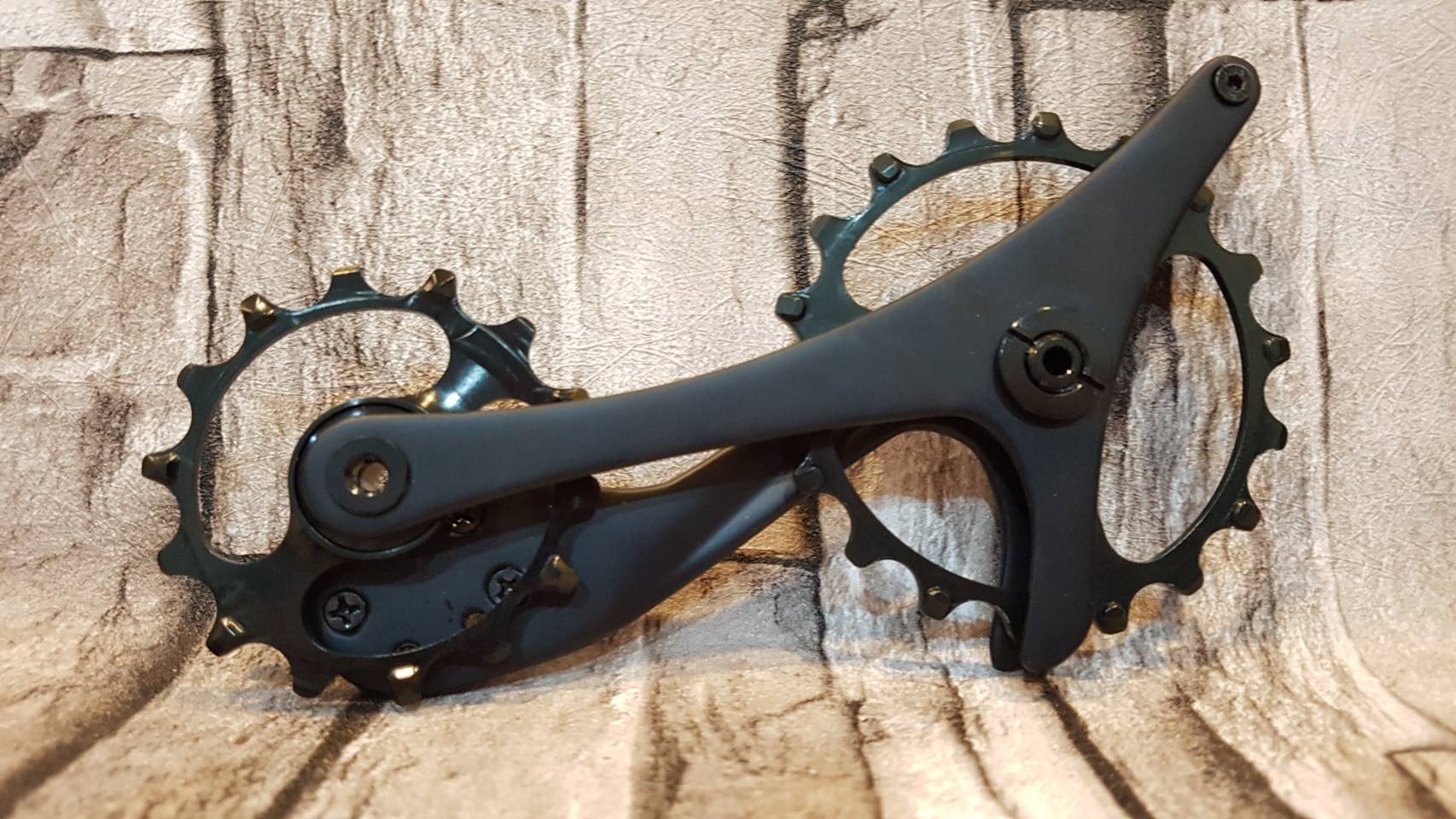 ชุดอัพเกรด ตีนผีแต่ง ลูกรอกตีนผีหลัง DECA 14-18T Bicycle Rear Derailleur Cage Pulley Carbon Fiber For SHIMANO ForXTRXTSLX M9000M8000 M7000GSM6000GS MTB Bicycle Parts CERAMIC