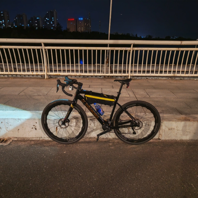 จักรยานไฟฟ้า COSMOSWORKS VAPOR – คาร์บอนไฟเบอร์ แรง 150 กม. เริ่ม 109,000 บาท!