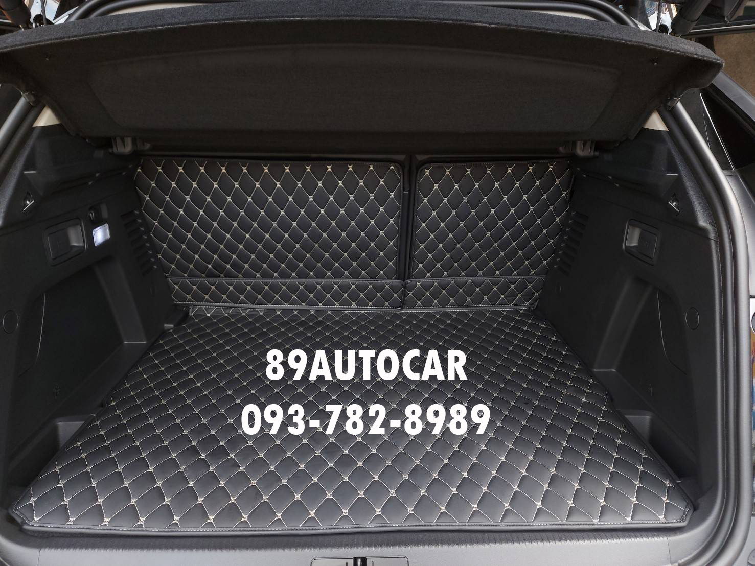 พรมหนัง VIP ปูในรถ Peugeot 3008 เข้ารูป เต็มคัน